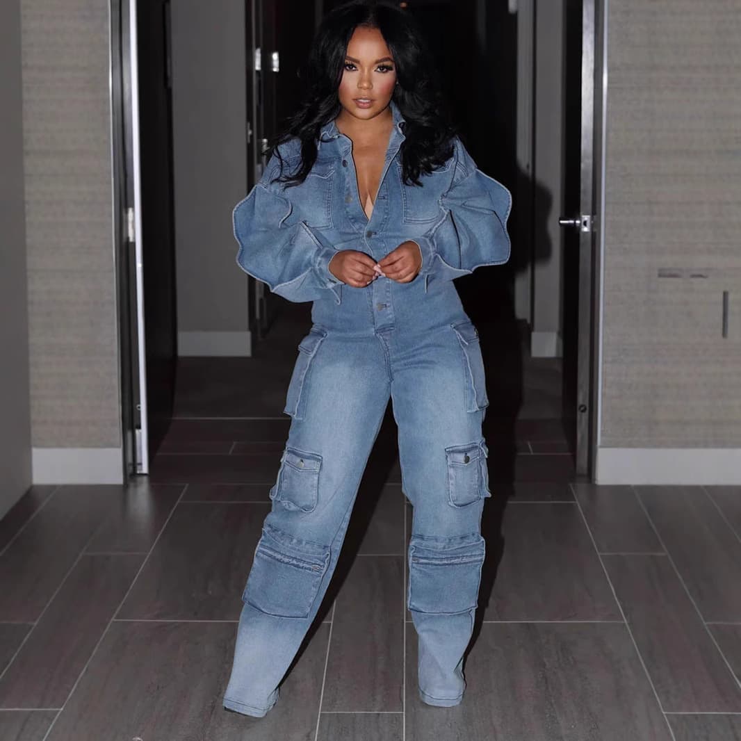 Combinaison denim délavé jambe droite