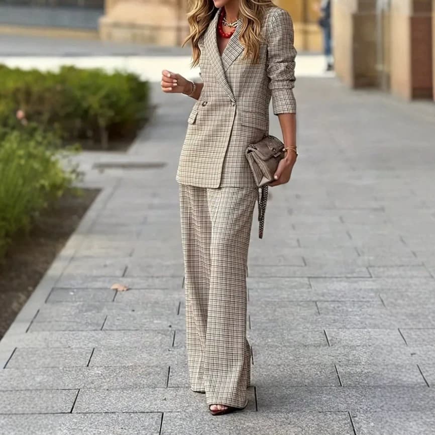 Tailleur à carreaux taille haute