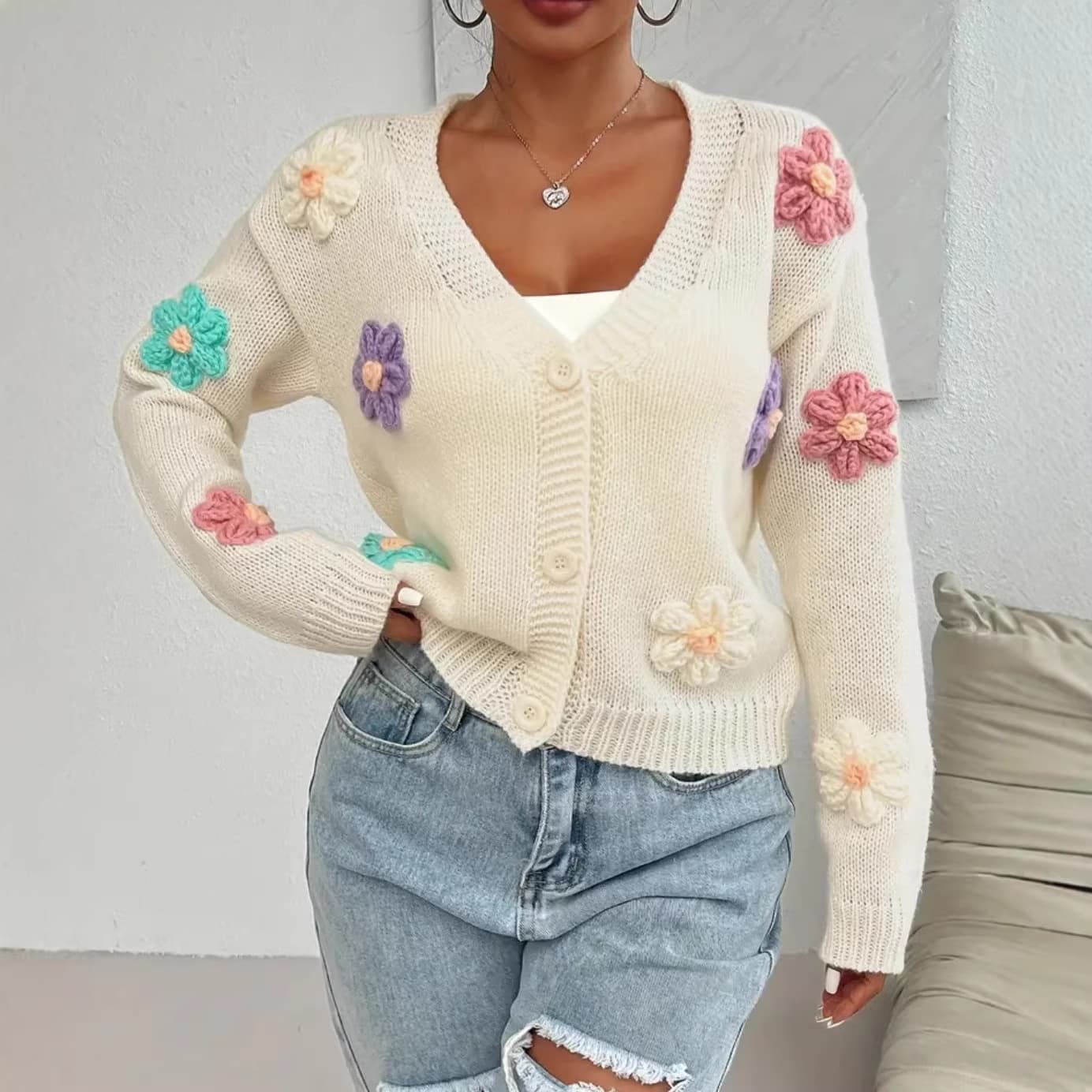 Cardigan brodé de fleurs en relief
