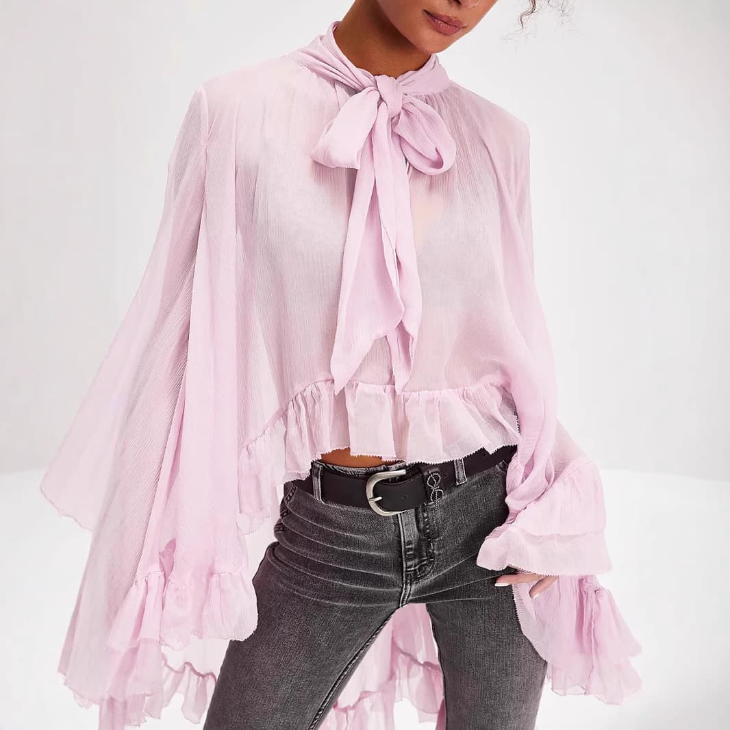 Blouse lacée manches bouffantes